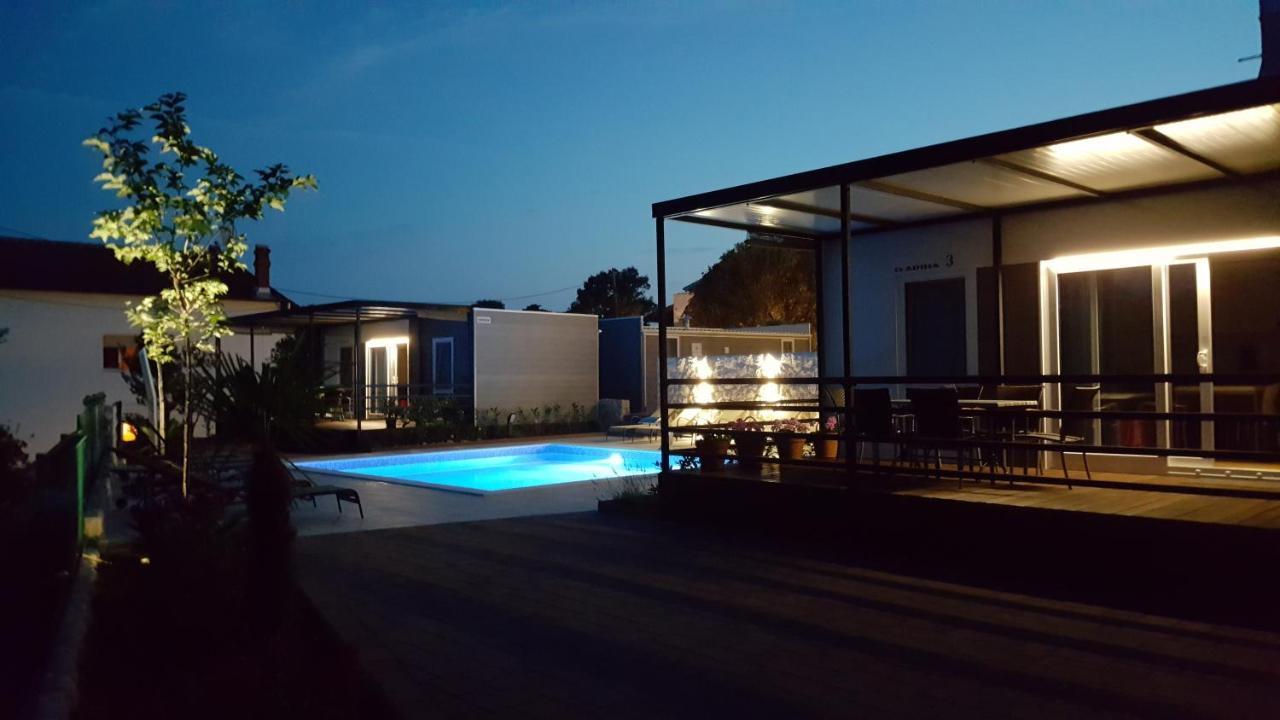 Mobile Homes Suha Punta Kampor Екстер'єр фото