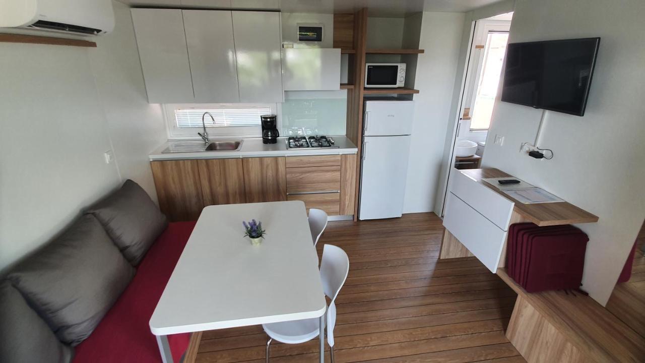Mobile Homes Suha Punta Kampor Екстер'єр фото